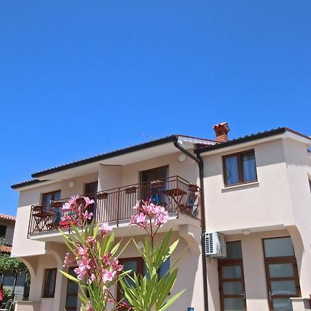 Solaria Apartments Пореч Екстериор снимка